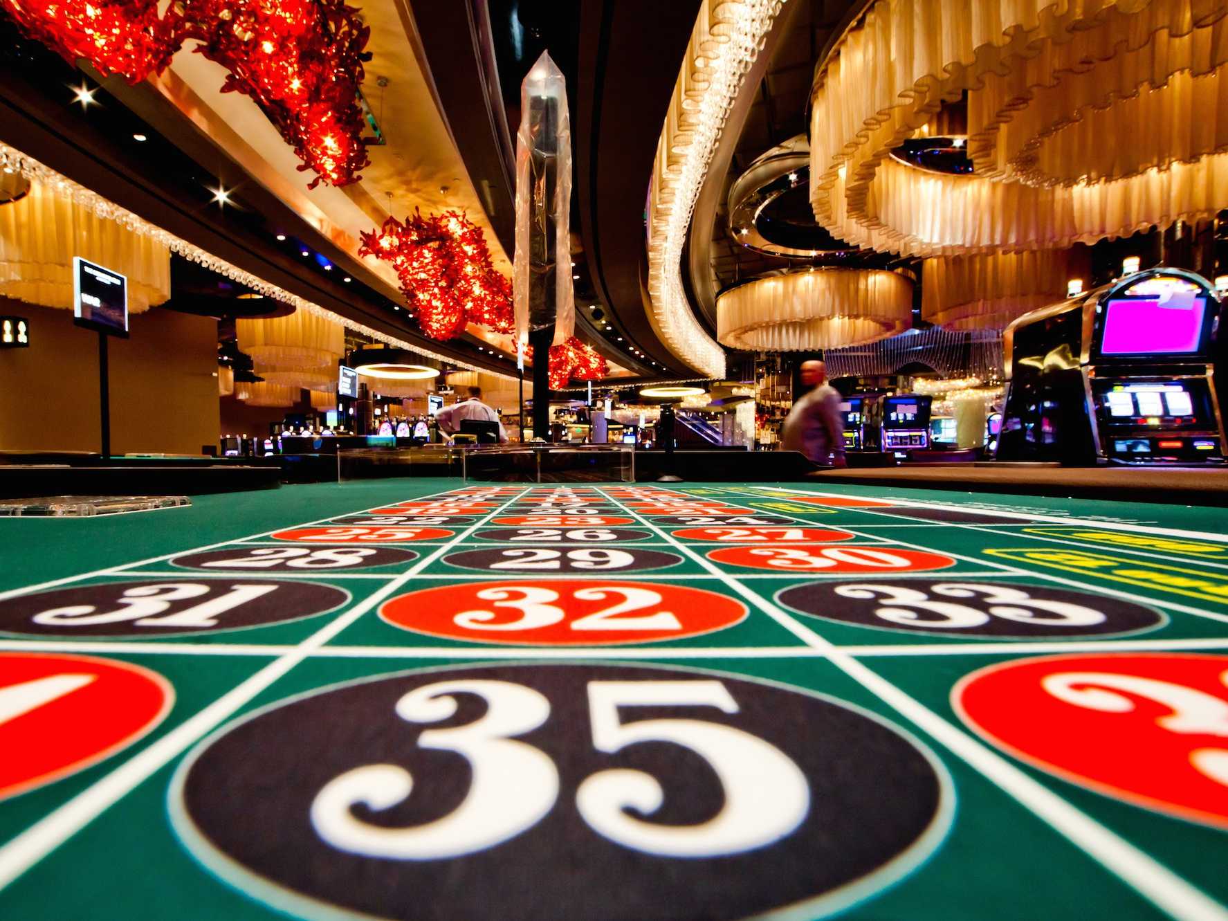 Royal Flush'ta Yüksek Oranda Kazanma Stratejileri